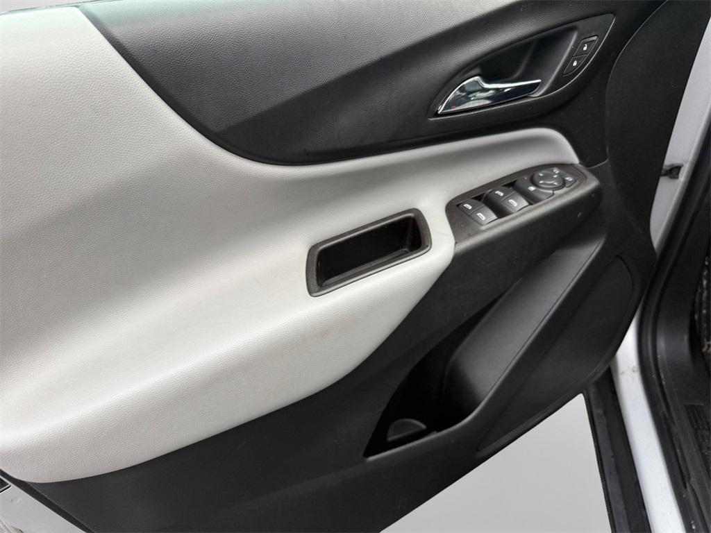 used 2022 Chevrolet Equinox car, priced at $18,324