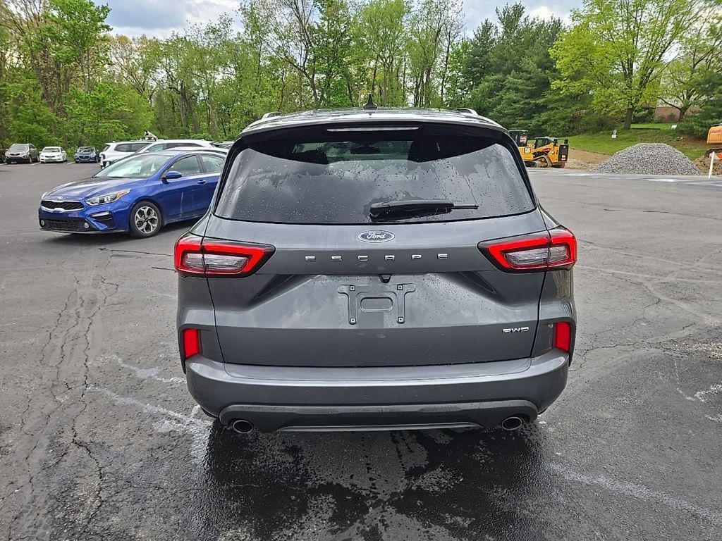 used 2024 Ford Escape car, priced at $20,036