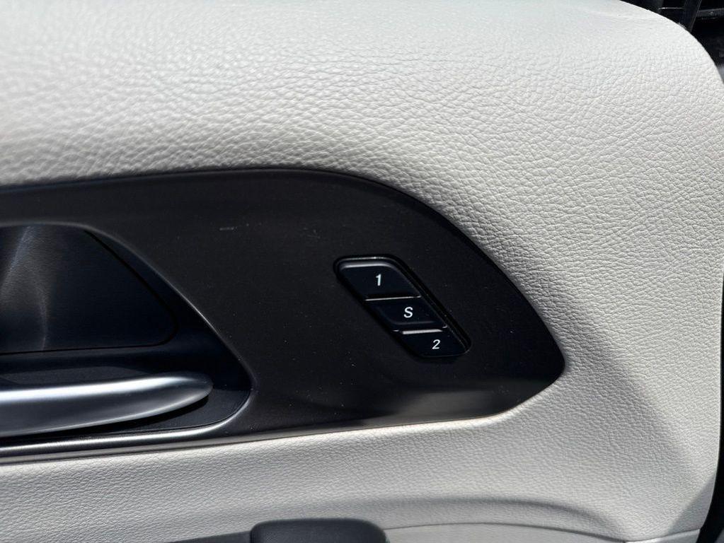 used 2018 Chrysler Pacifica car, priced at $18,093