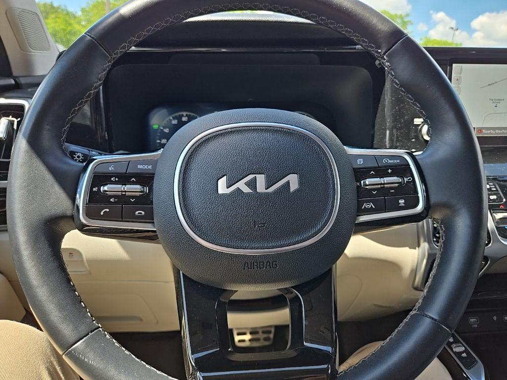 used 2023 Kia Sorento Hybrid car, priced at $31,106