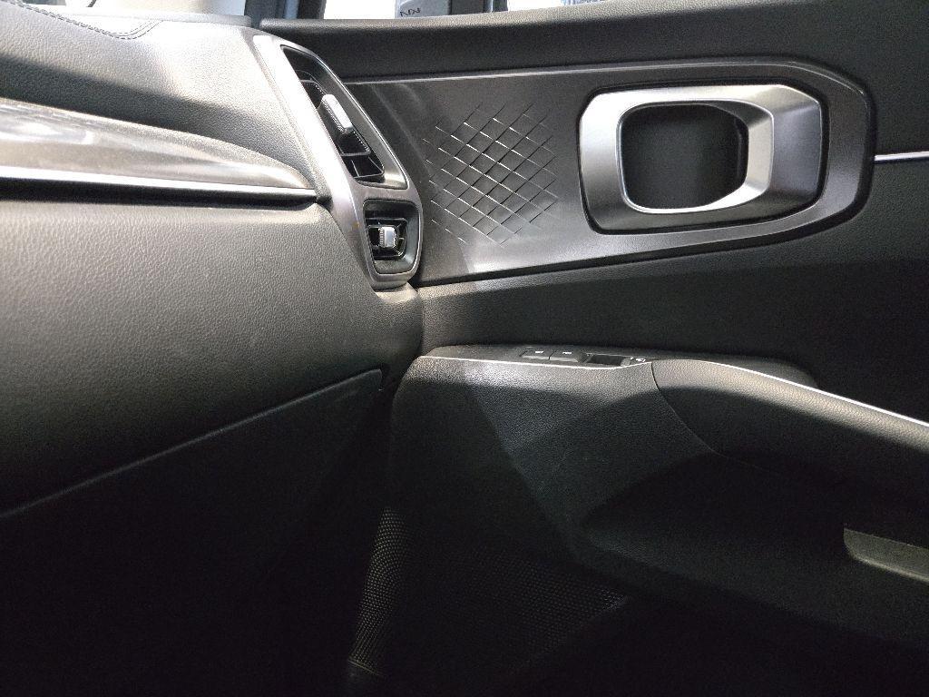 used 2022 Kia Sorento car, priced at $21,392