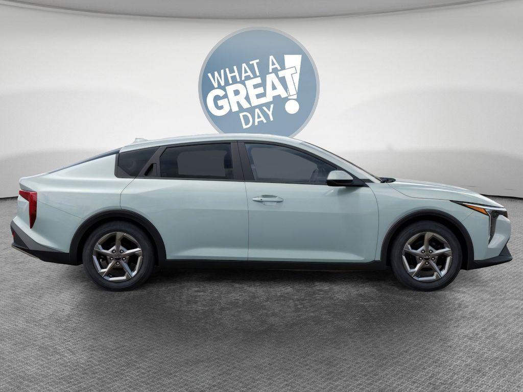 new 2026 Kia K4 car, priced at $23,332