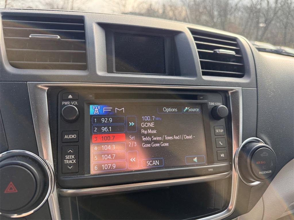 used 2013 Toyota Highlander car, priced at $13,644