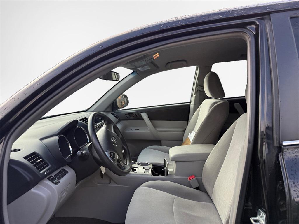 used 2013 Toyota Highlander car, priced at $13,644
