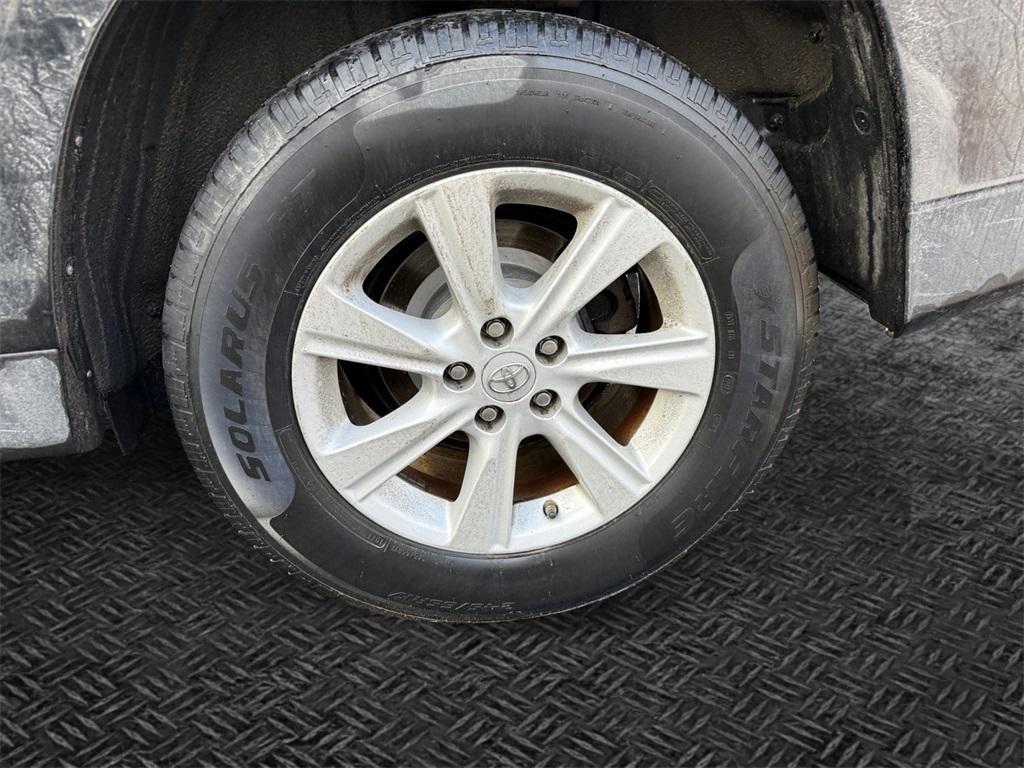 used 2013 Toyota Highlander car, priced at $13,644