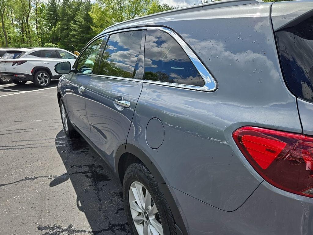 used 2020 Kia Sorento car, priced at $12,531