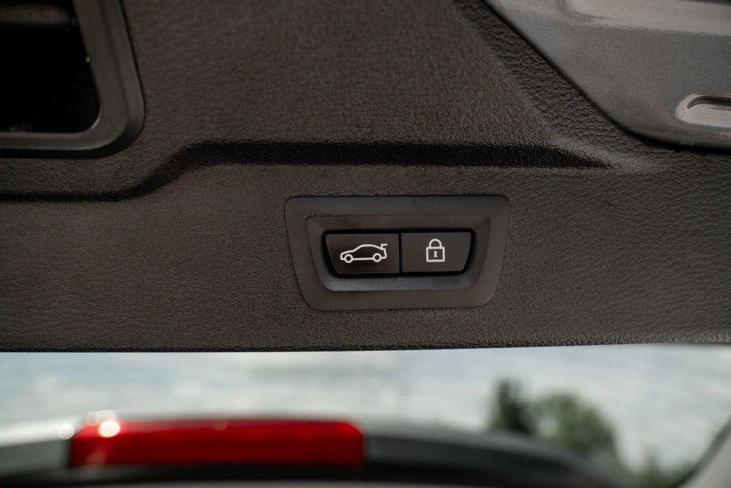 BMW X5 view 14