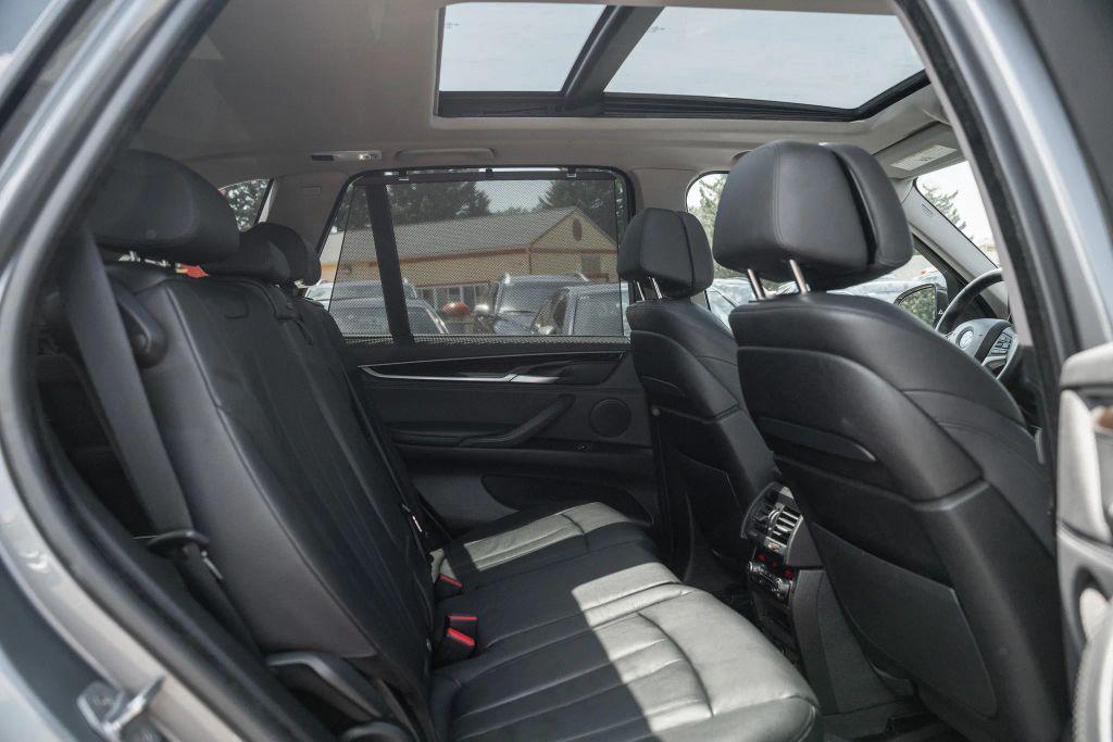 BMW X5 view 15
