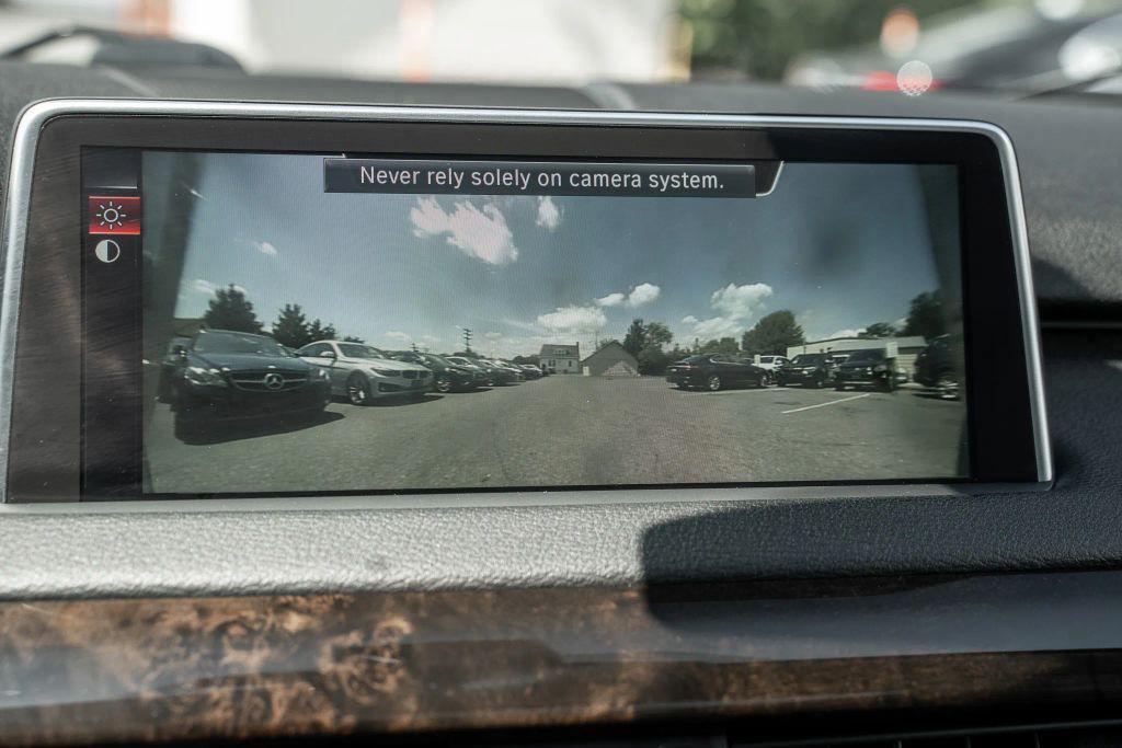 BMW X5 view 35