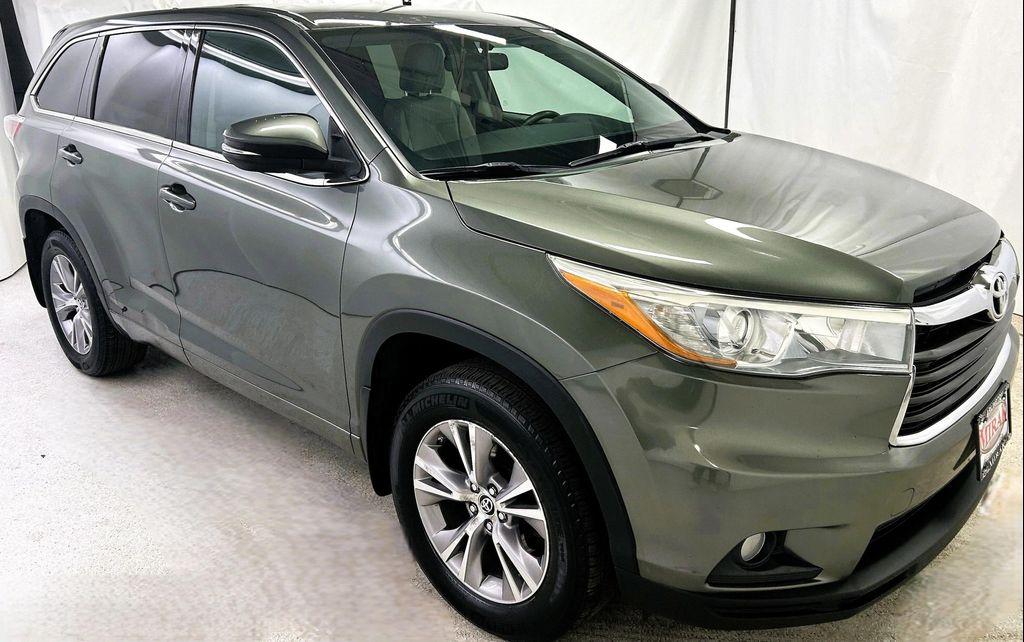 used 2016 Toyota Highlander car, priced at $13,995