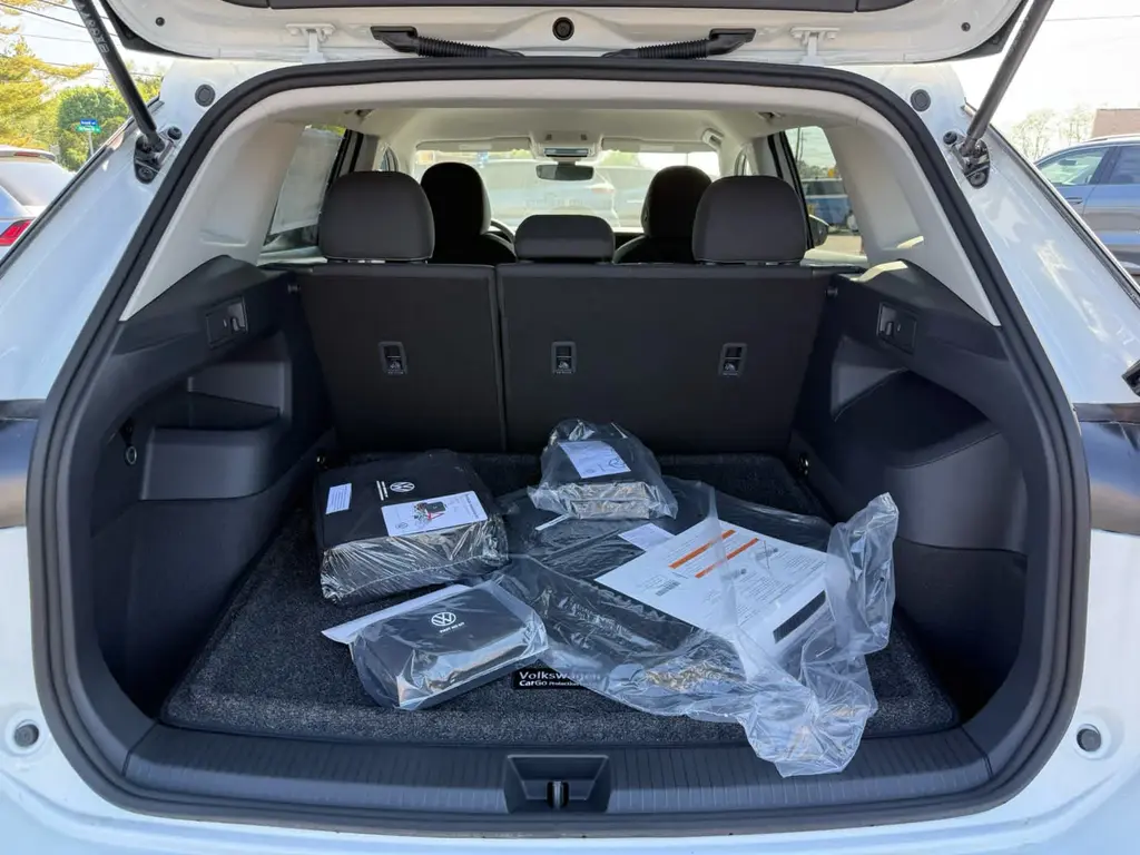 new 2026 Volkswagen Tiguan car, priced at $32,886
