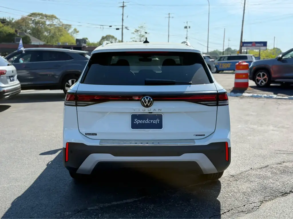 new 2026 Volkswagen Tiguan car, priced at $32,886