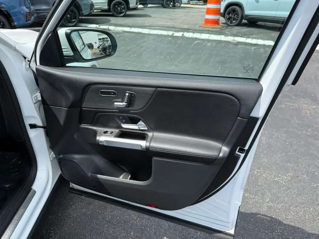 used 2023 Mercedes-Benz GLB 250 car, priced at $30,928