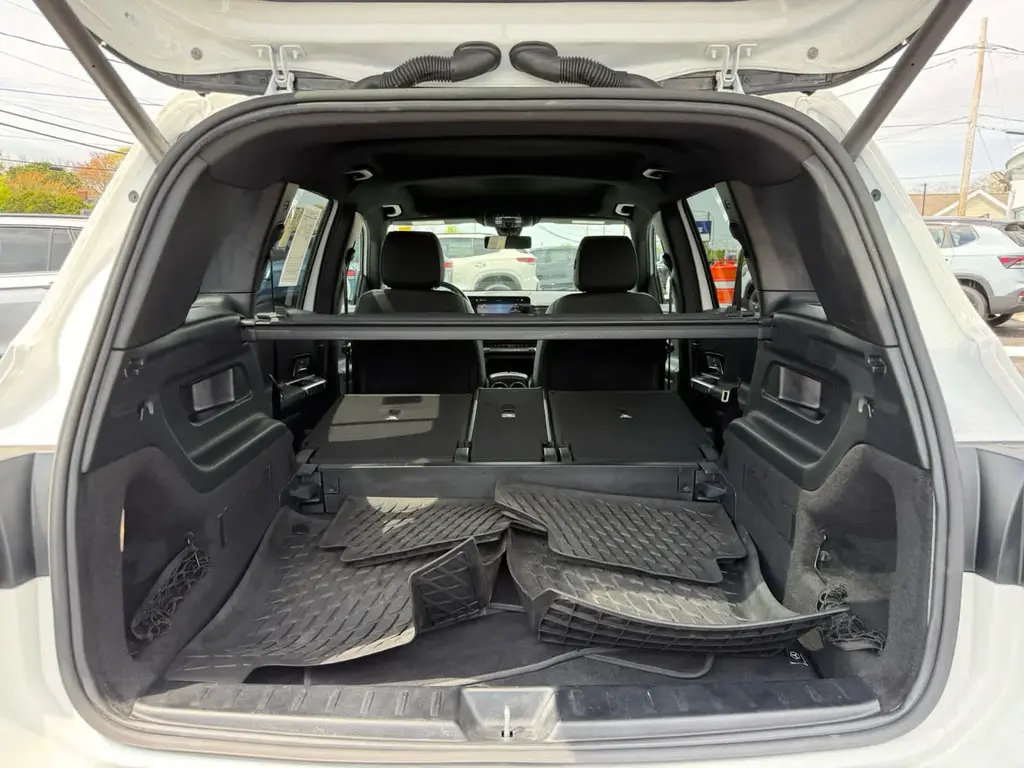 used 2023 Mercedes-Benz GLB 250 car, priced at $30,928