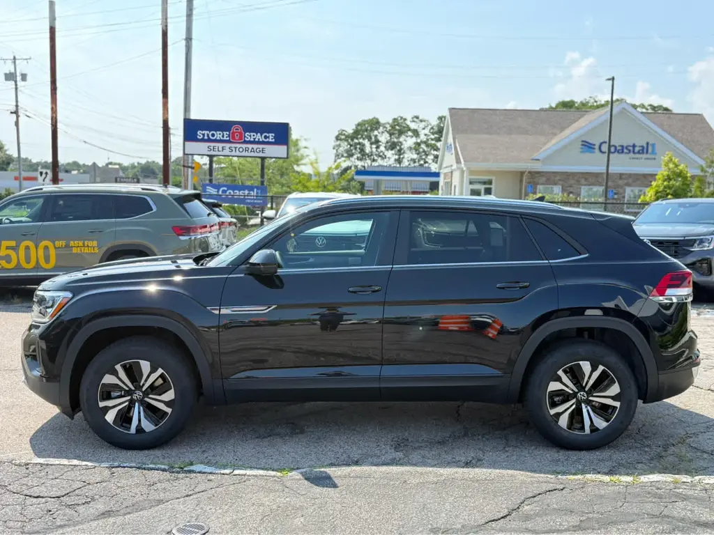 new 2026 Volkswagen Atlas Cross Sport car, priced at $44,056
