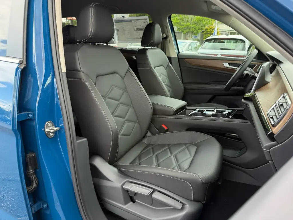 new 2026 Volkswagen Atlas car, priced at $45,739