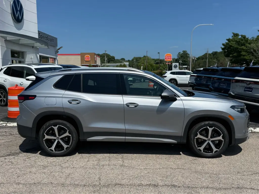 new 2026 Volkswagen Tiguan car, priced at $36,922