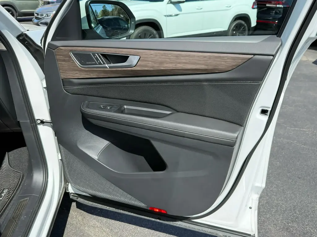 used 2026 Volkswagen Atlas car, priced at $51,112