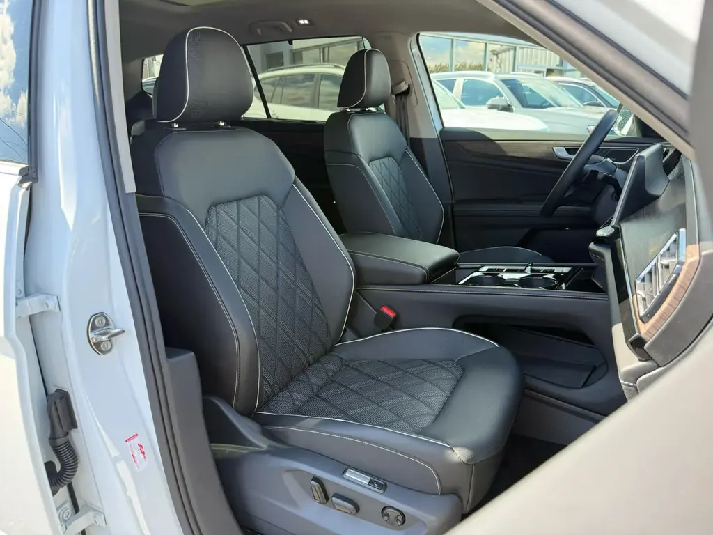 used 2026 Volkswagen Atlas car, priced at $51,112