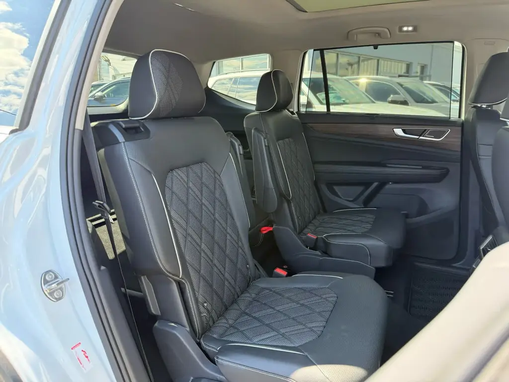 used 2026 Volkswagen Atlas car, priced at $51,112