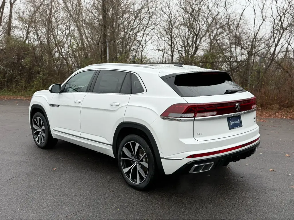new 2026 Volkswagen Atlas Cross Sport car, priced at $54,143