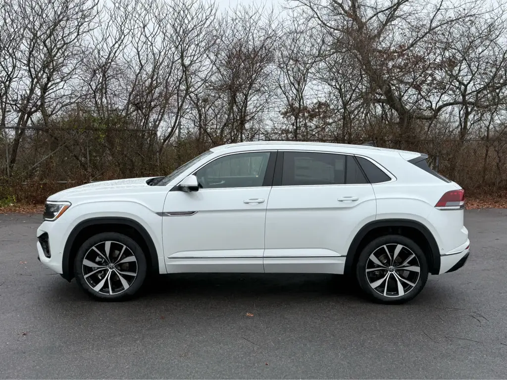 new 2026 Volkswagen Atlas Cross Sport car, priced at $54,143