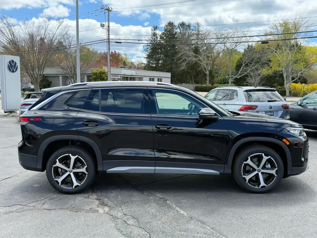 new 2026 Volkswagen Tiguan car, priced at $37,291