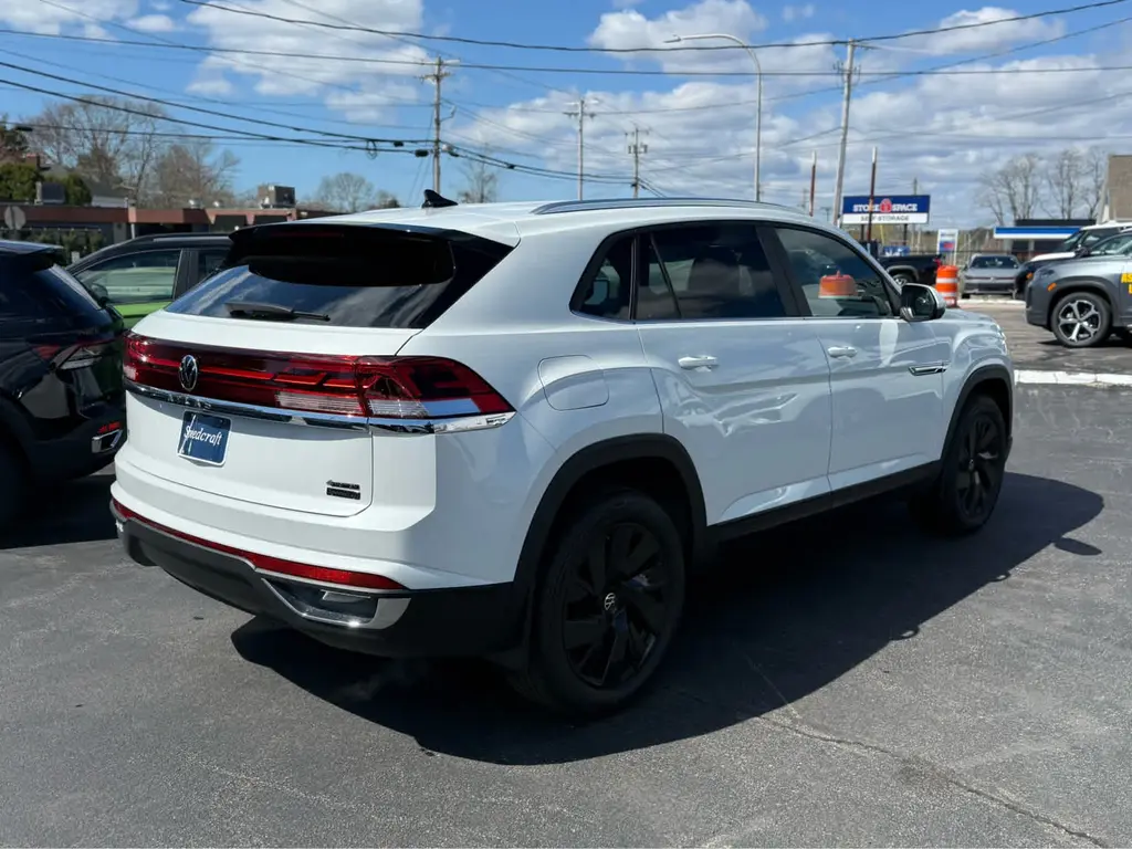 new 2026 Volkswagen Atlas Cross Sport car, priced at $40,829