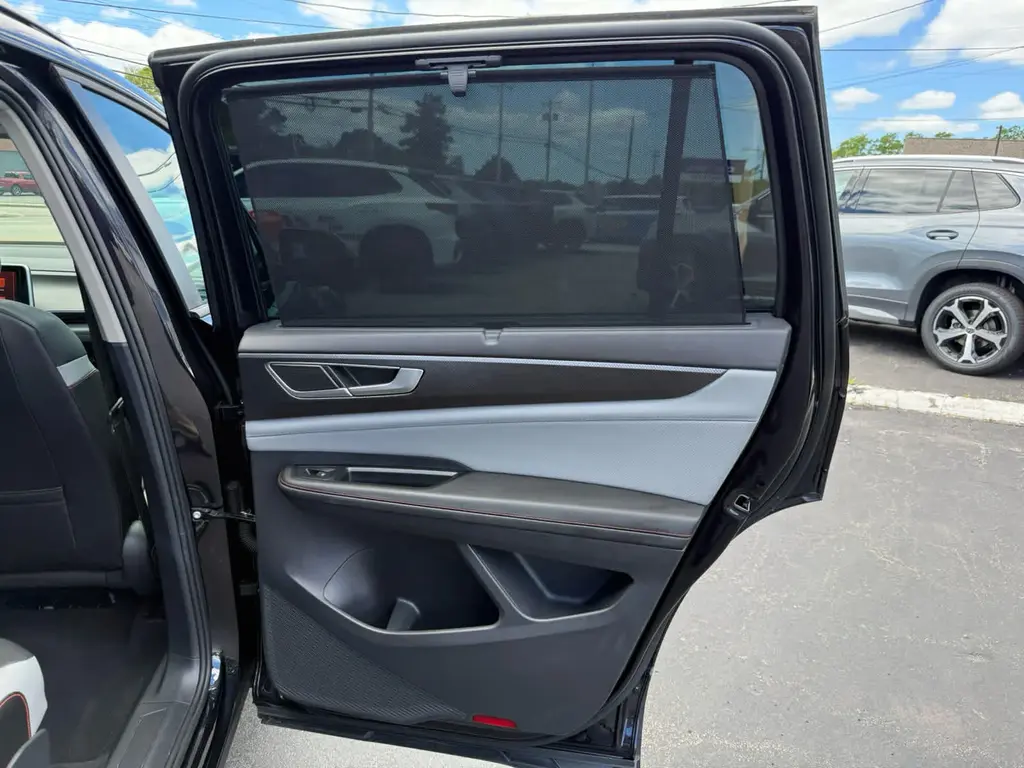 used 2025 Volkswagen Atlas car, priced at $40,788