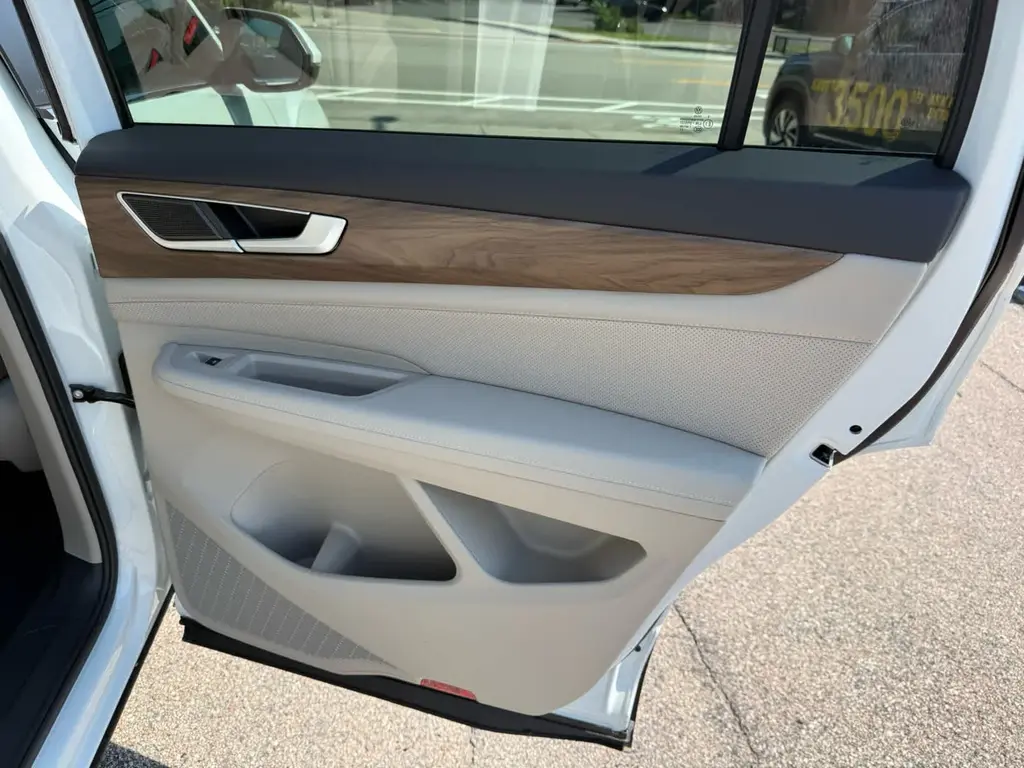 new 2026 Volkswagen Atlas car, priced at $41,142