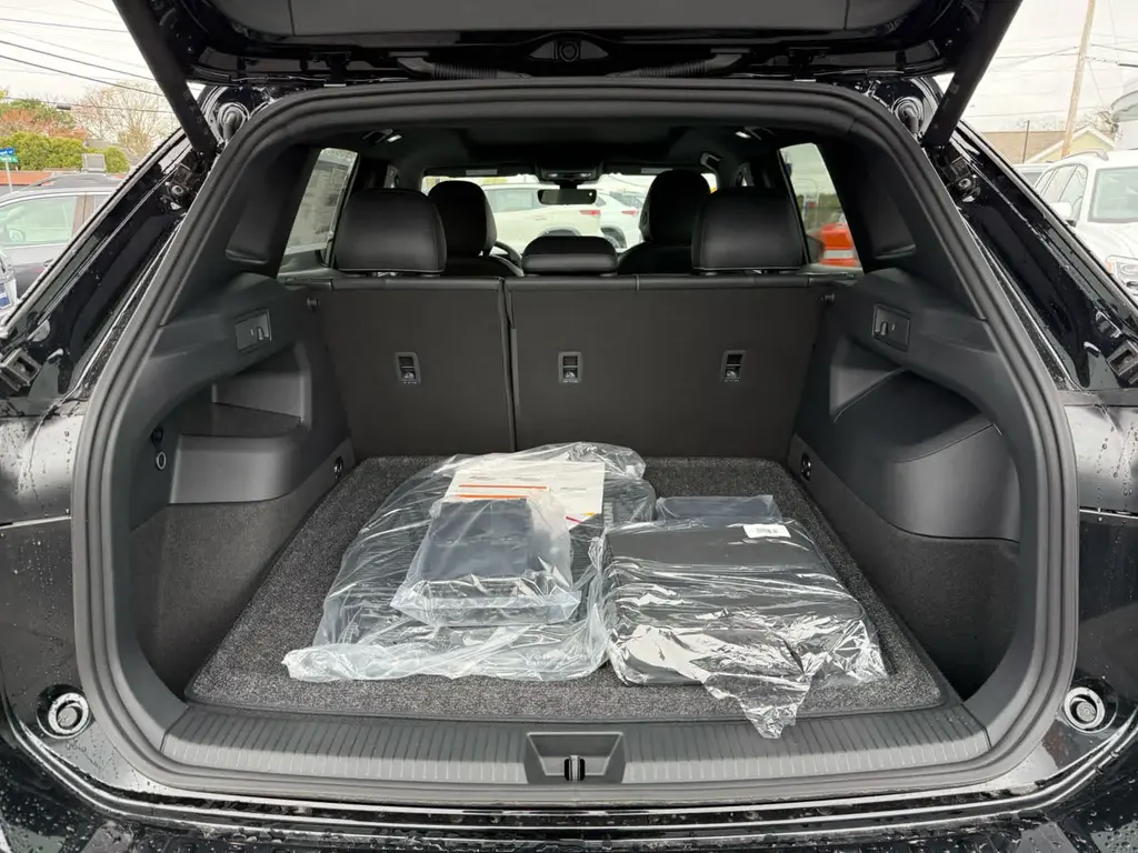 new 2026 Volkswagen Tiguan car, priced at $39,731