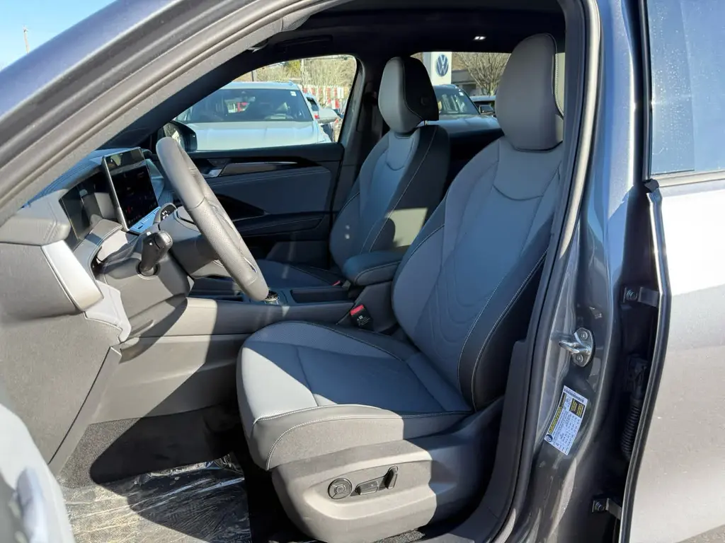 new 2026 Volkswagen Tiguan car, priced at $39,968