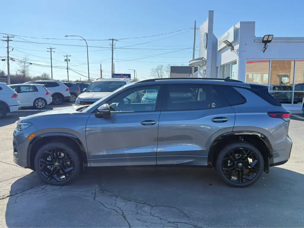 new 2026 Volkswagen Tiguan car, priced at $39,968