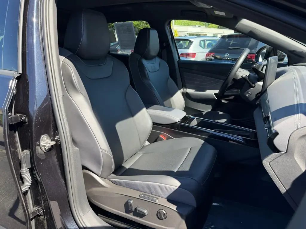 used 2023 Volkswagen ID.4 car, priced at $26,788