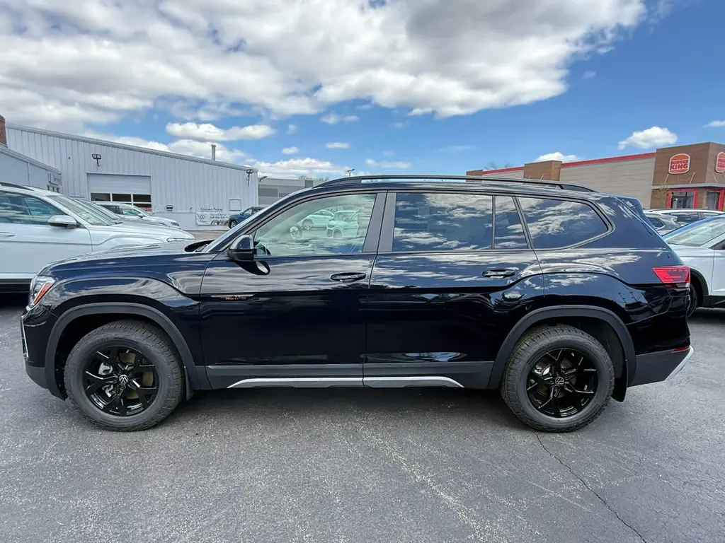 new 2026 Volkswagen Atlas car, priced at $49,140