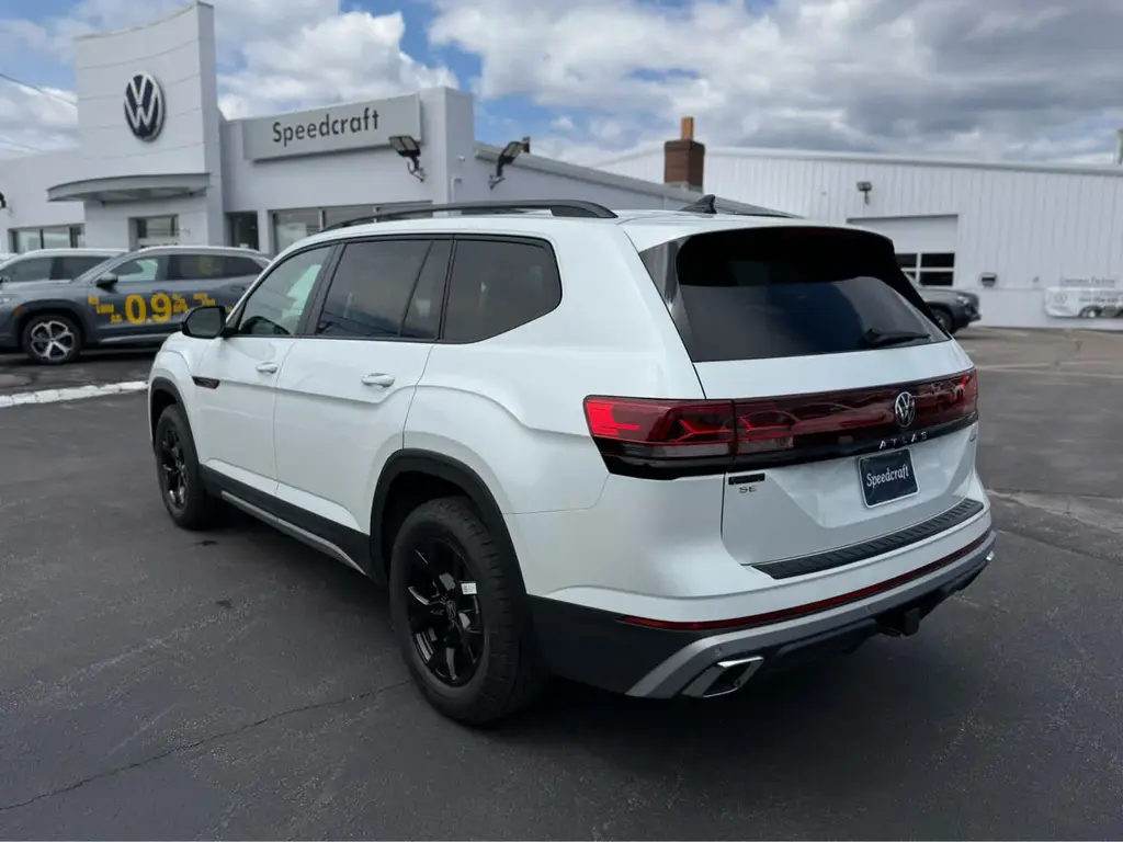 new 2026 Volkswagen Atlas car, priced at $48,527