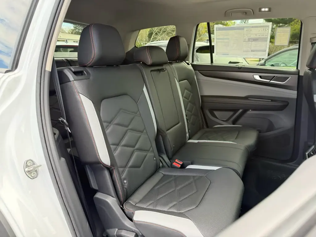 new 2026 Volkswagen Atlas car, priced at $48,527