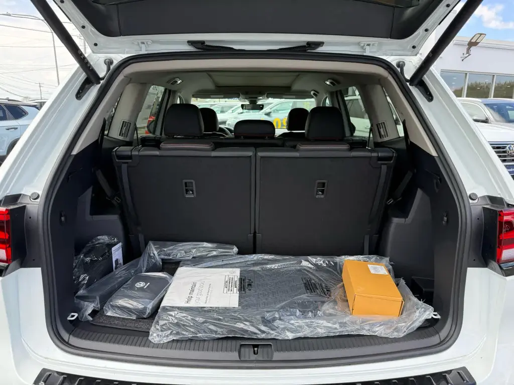 new 2026 Volkswagen Atlas car, priced at $48,527