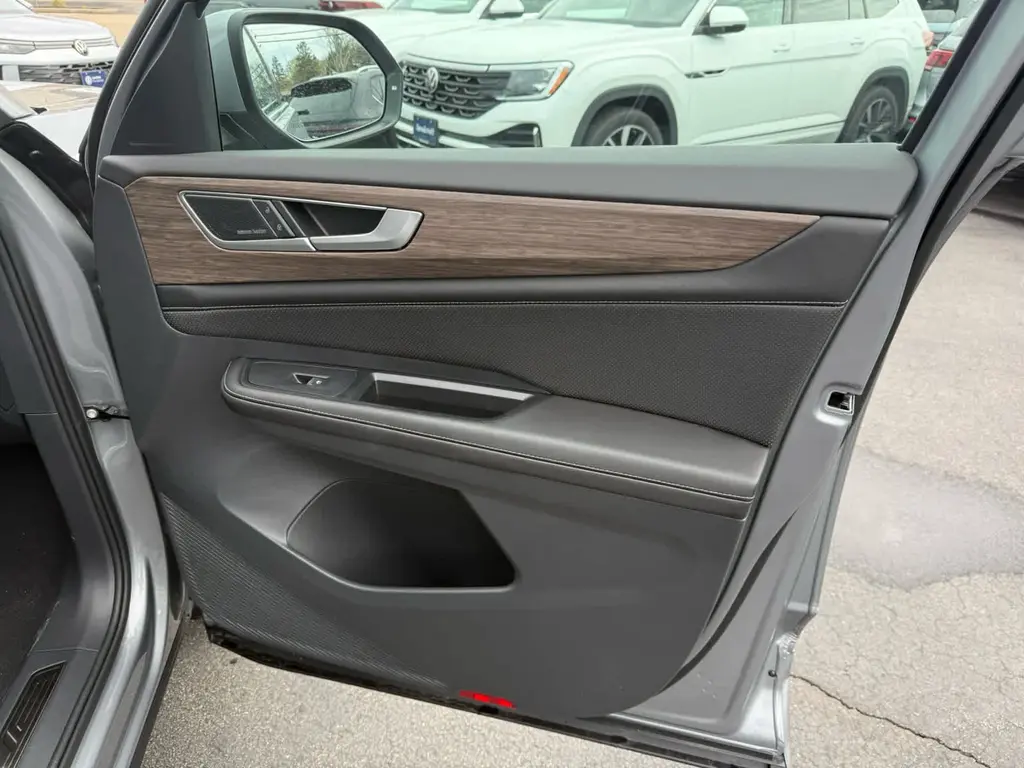 new 2026 Volkswagen Atlas car, priced at $54,879