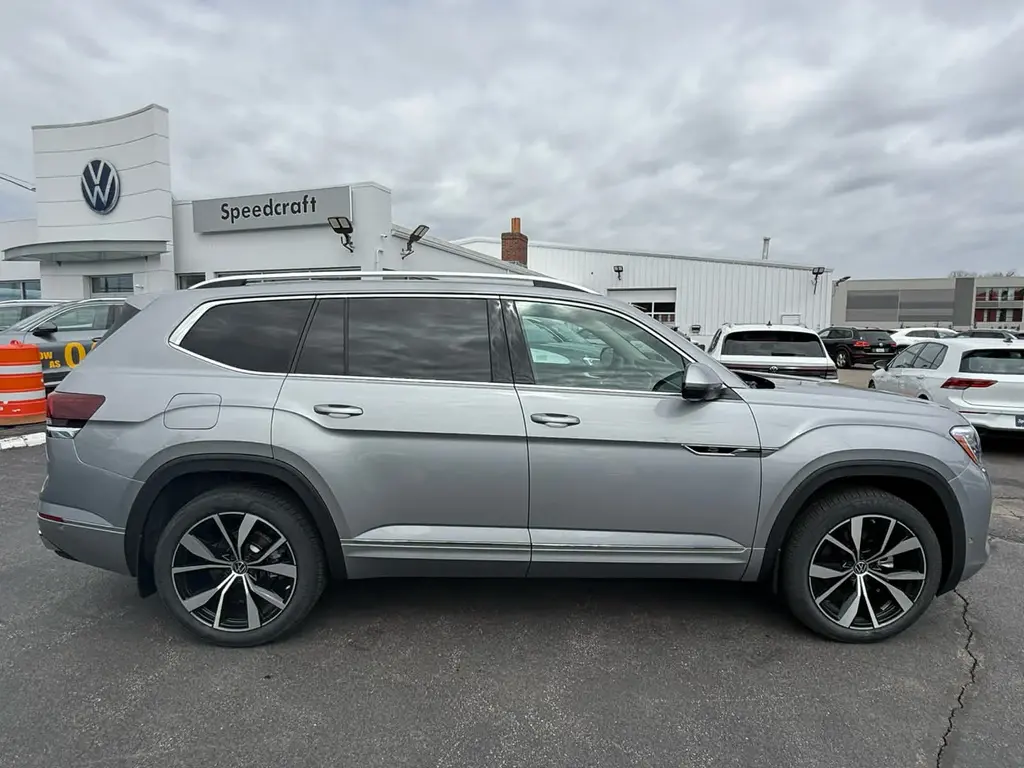 new 2026 Volkswagen Atlas car, priced at $54,879