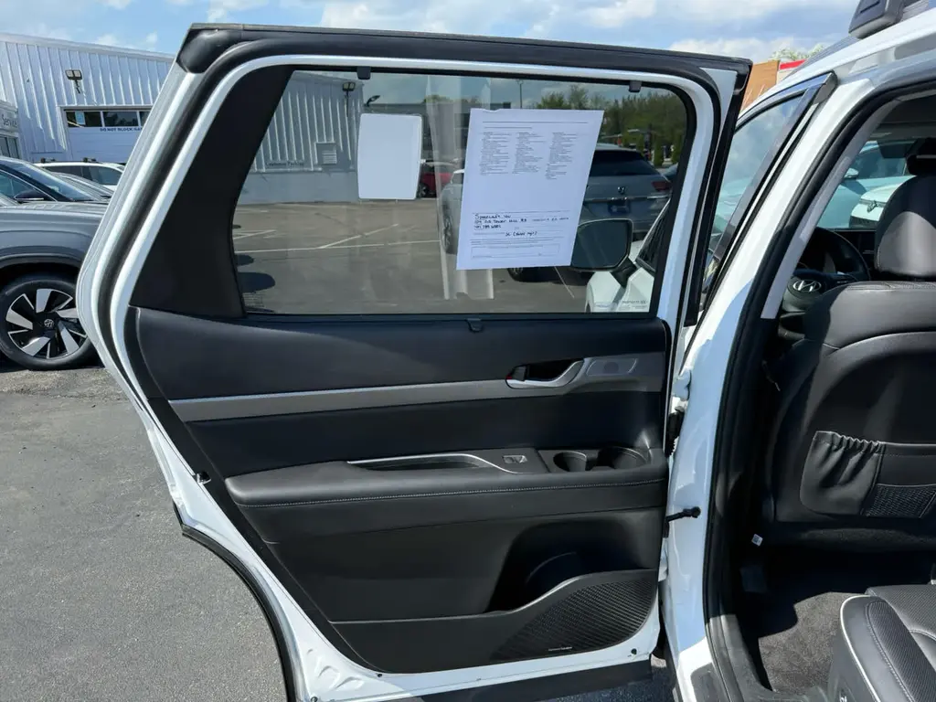 used 2023 Hyundai Palisade car, priced at $34,963