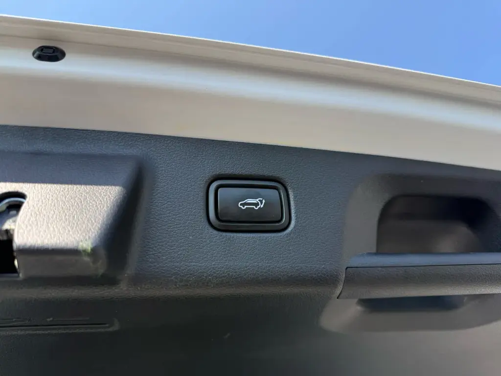 used 2023 Hyundai Palisade car, priced at $34,963