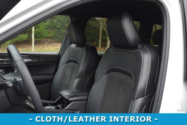 used 2023 Jeep Grand Cherokee car, priced at $28,599