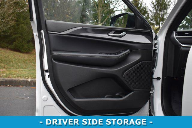 used 2023 Jeep Grand Cherokee car, priced at $28,599