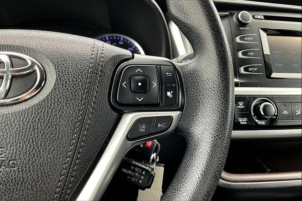used 2018 Toyota Highlander car, priced at $19,658