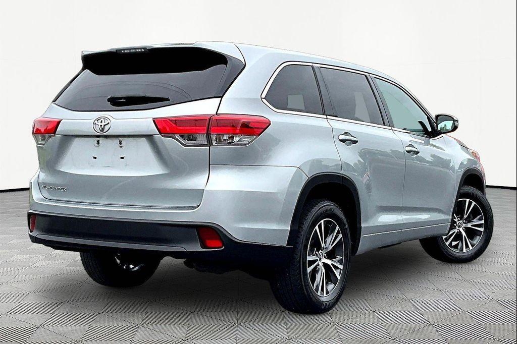 used 2018 Toyota Highlander car, priced at $19,658
