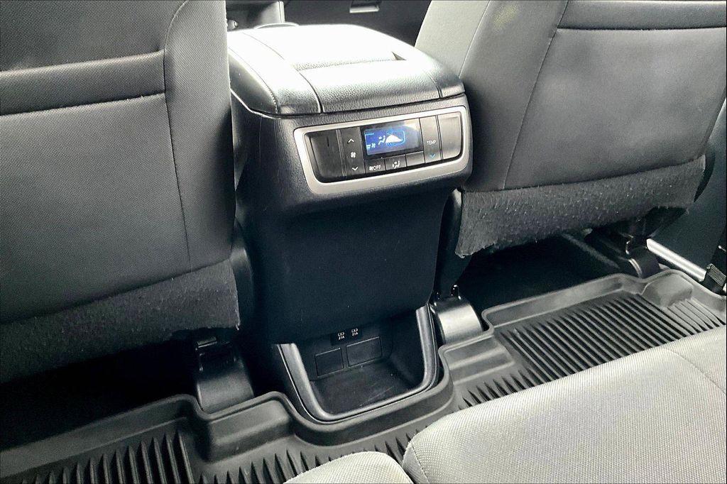 used 2018 Toyota Highlander car, priced at $19,658