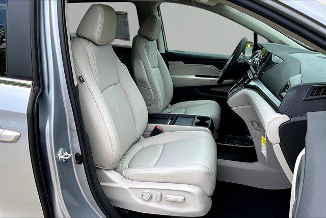 new 2026 Honda Odyssey car, priced at $43,590