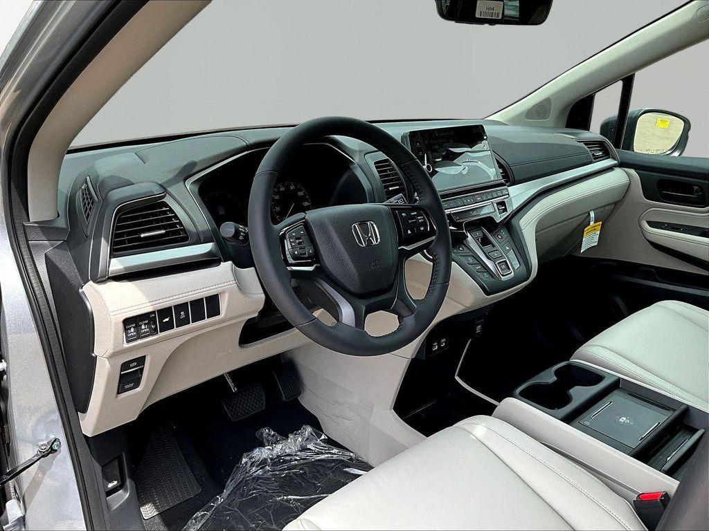 new 2026 Honda Odyssey car, priced at $42,235