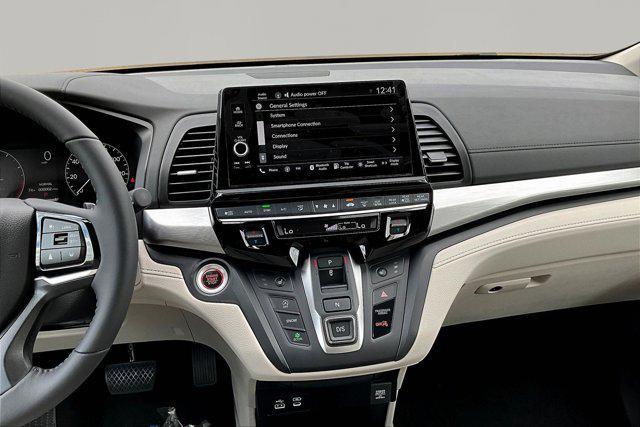 new 2026 Honda Odyssey car, priced at $43,590